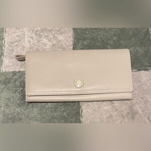 New Vintage Coach est. 1941 logo Cream Leather Slim Envelope Classic Design